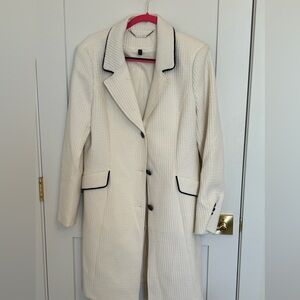 Elegant White and Black Coat-Excellent Condition